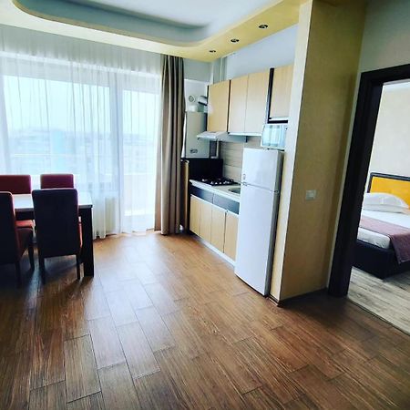 Seaview Cancun Apartments Summerland Mamaia Exterior photo