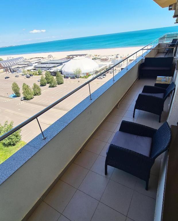 Seaview Cancun Apartments Summerland Mamaia Exterior photo