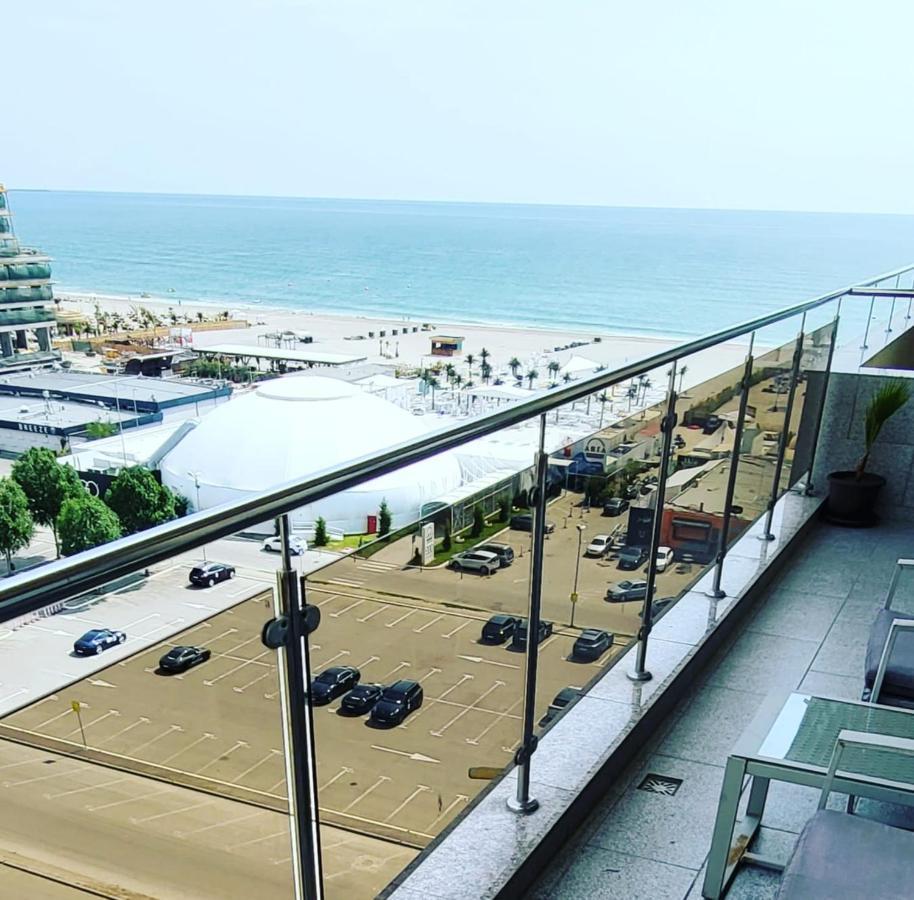 Seaview Cancun Apartments Summerland Mamaia Exterior photo