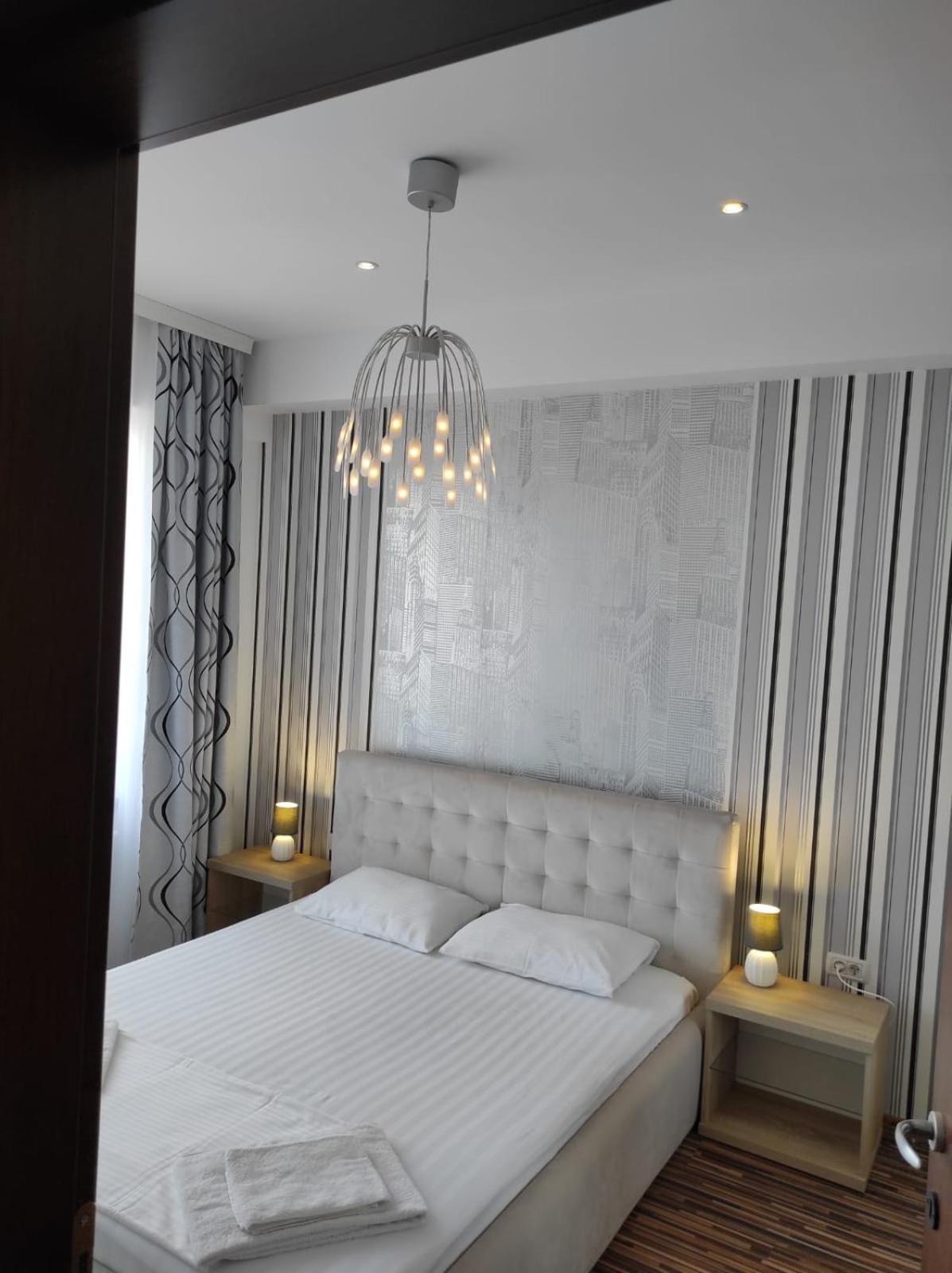 Seaview Cancun Apartments Summerland Mamaia Exterior photo
